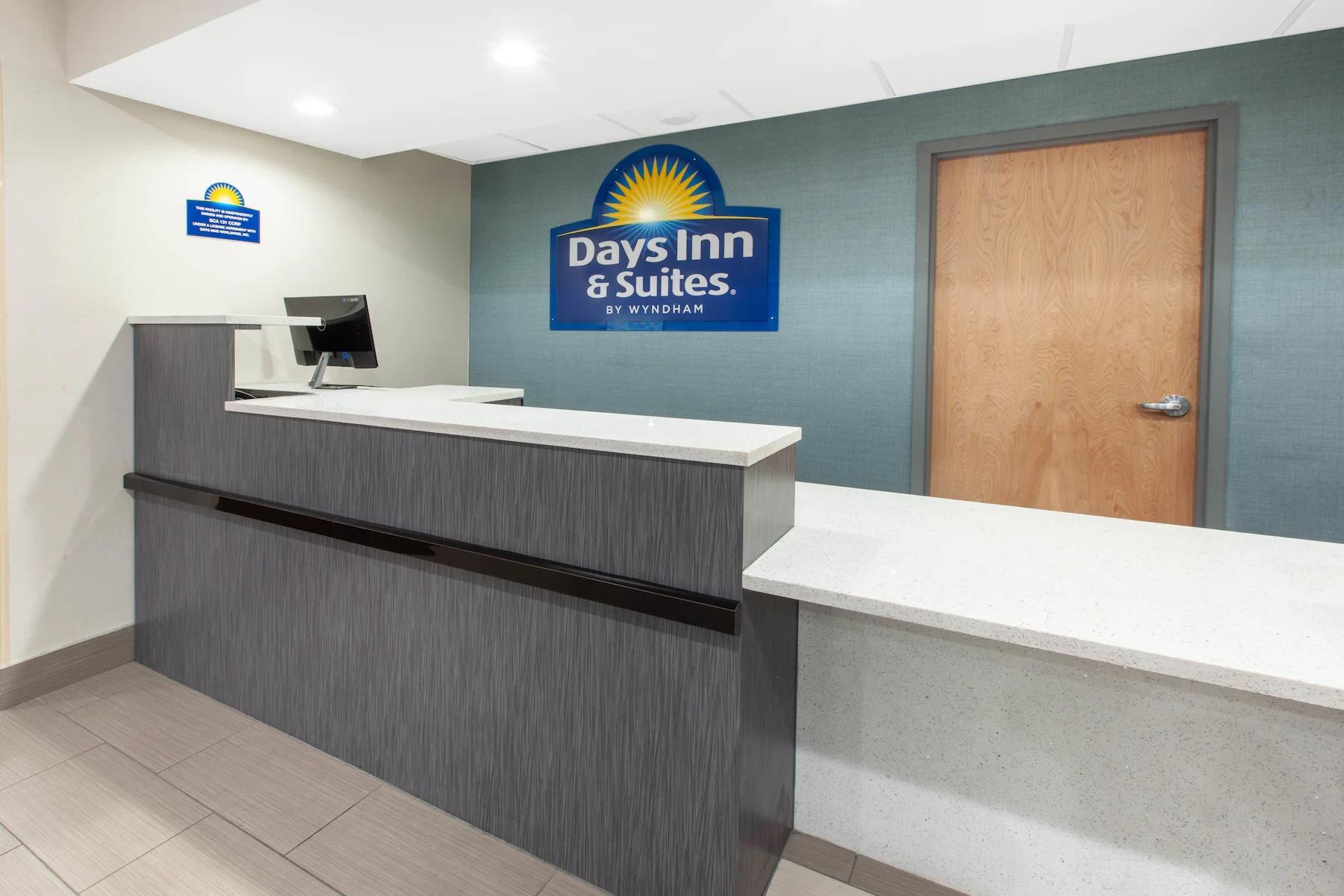 Days Inn & Suites By Wyndham Grand Rapids Near Downtown Wyoming Extérieur photo