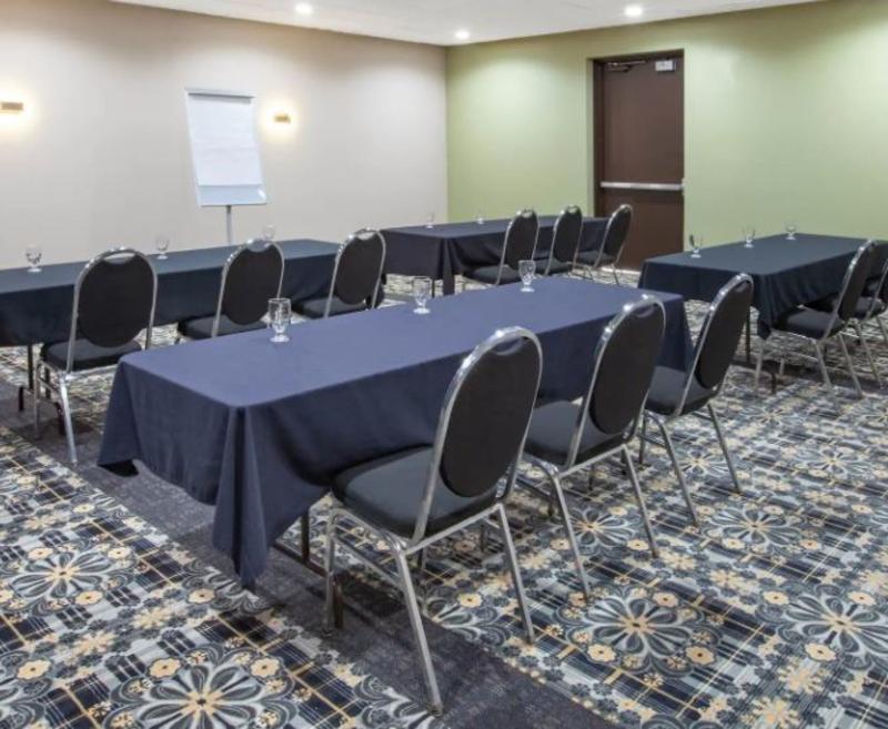 Days Inn & Suites By Wyndham Grand Rapids Near Downtown Wyoming Extérieur photo