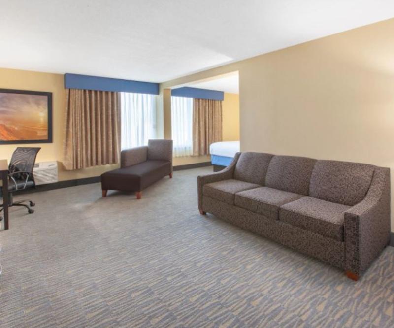 Days Inn & Suites By Wyndham Grand Rapids Near Downtown Wyoming Extérieur photo
